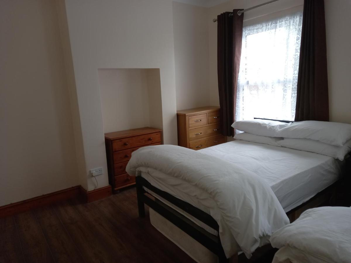 Bubblesbnb- 4 Bedroom House Лондон Экстерьер фото