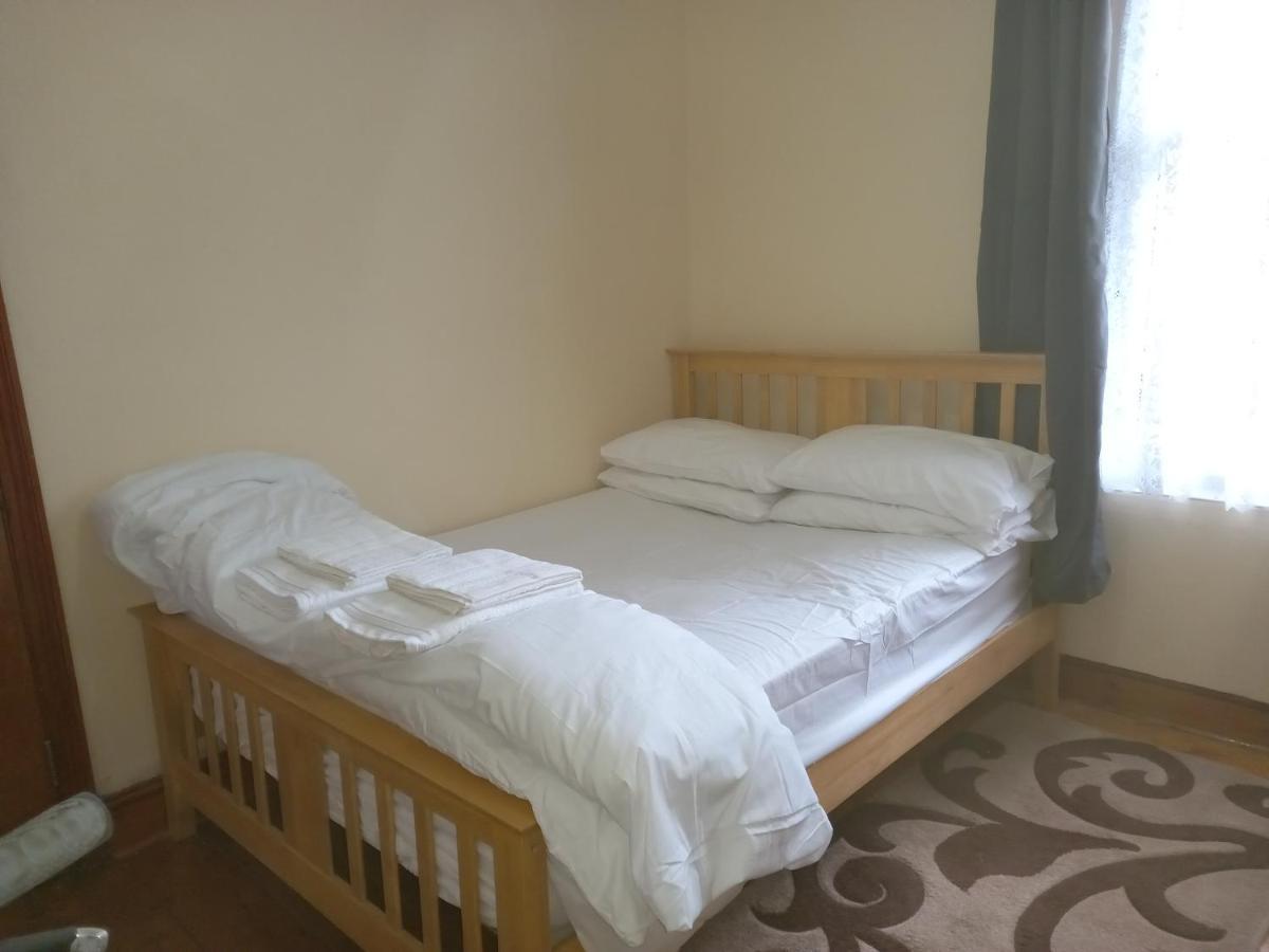 Bubblesbnb- 4 Bedroom House Лондон Экстерьер фото