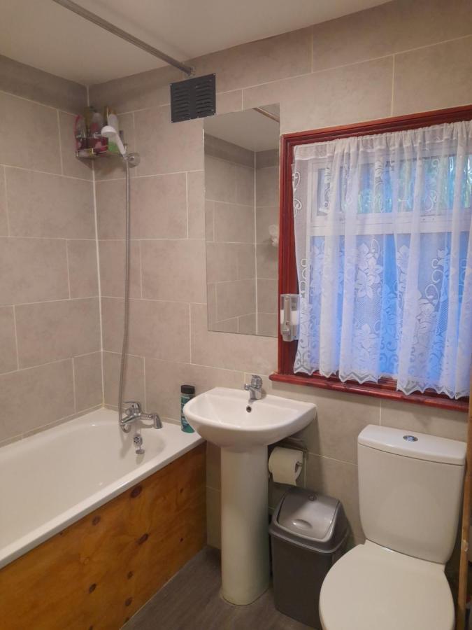 Bubblesbnb- 4 Bedroom House Лондон Экстерьер фото